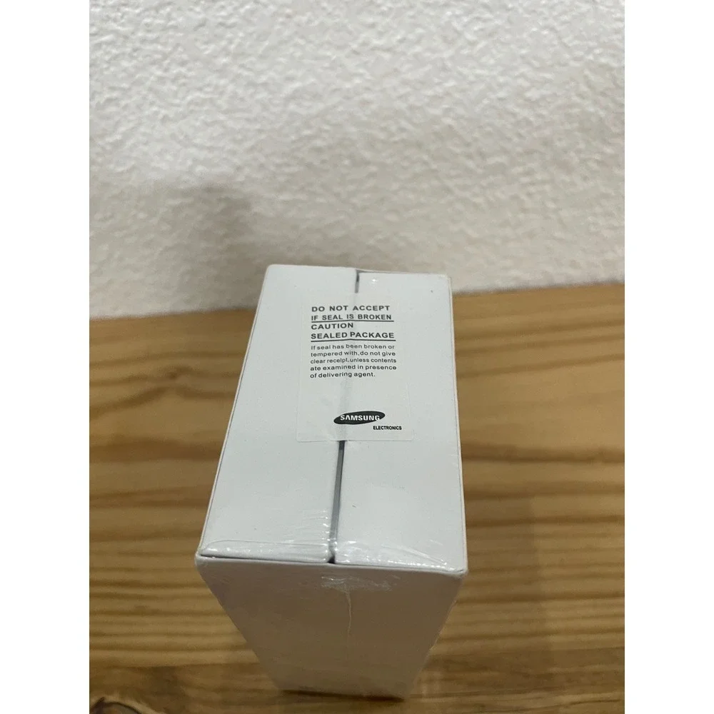 BRAND NEW Samsung Galaxy S6 64GB Black